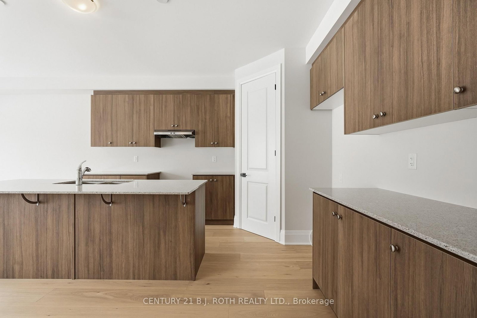 Detached House for sale at 395 Reid Drive, Barrie, Ontario, L9J 0G5 - Rural Barrie Southwest - MLS: S12921000