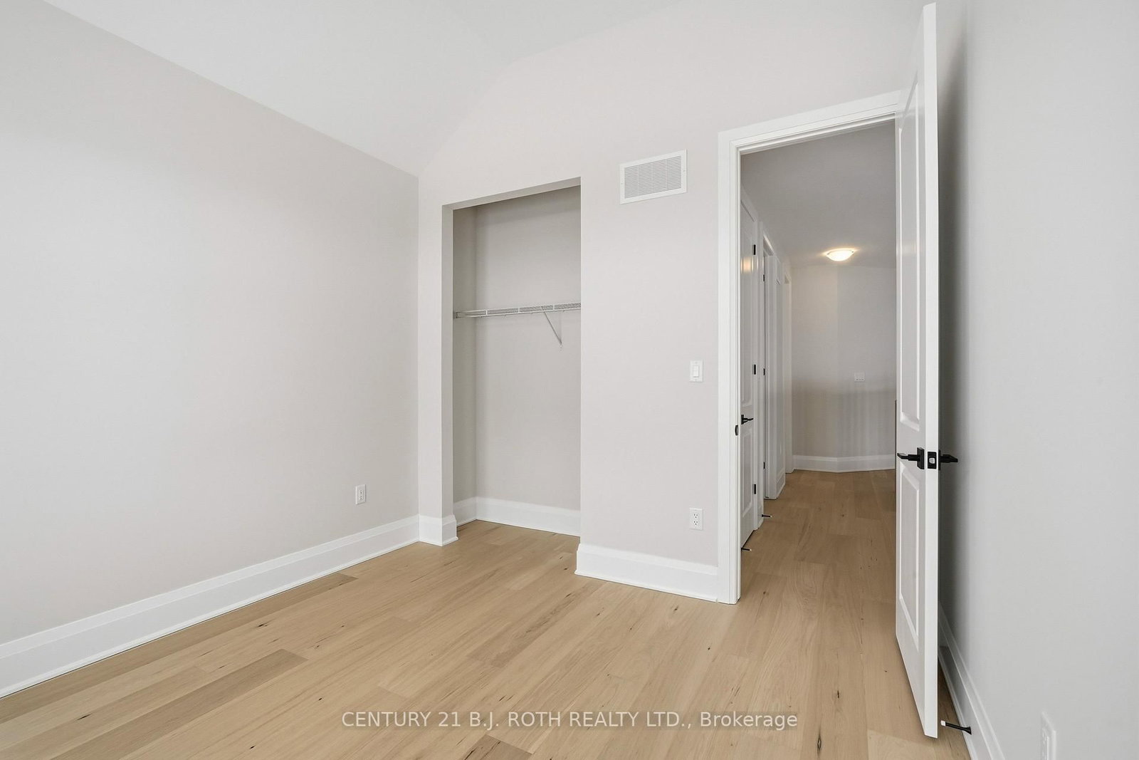 Detached House for sale at 395 Reid Drive, Barrie, Ontario, L9J 0G5 - Rural Barrie Southwest - MLS: S12921000