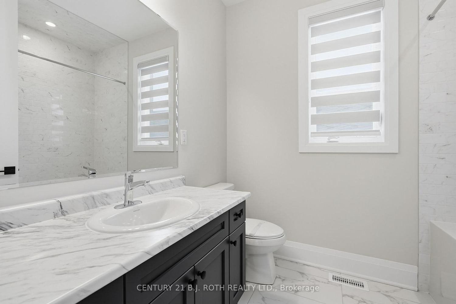 Detached House for sale at 395 Reid Drive, Barrie, Ontario, L9J 0G5 - Rural Barrie Southwest - MLS: S12921000