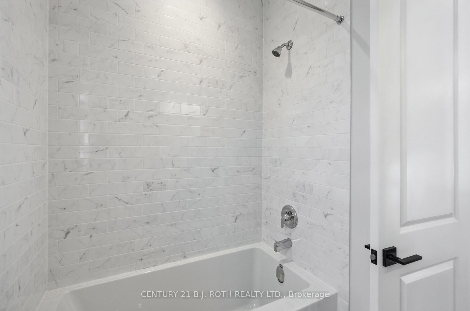 Detached House for sale at 395 Reid Drive, Barrie, Ontario, L9J 0G5 - Rural Barrie Southwest - MLS: S12921000