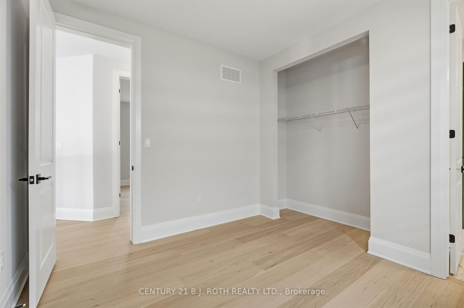 Detached House for sale at 395 Reid Drive, Barrie, Ontario, L9J 0G5 - Rural Barrie Southwest - MLS: S12921000