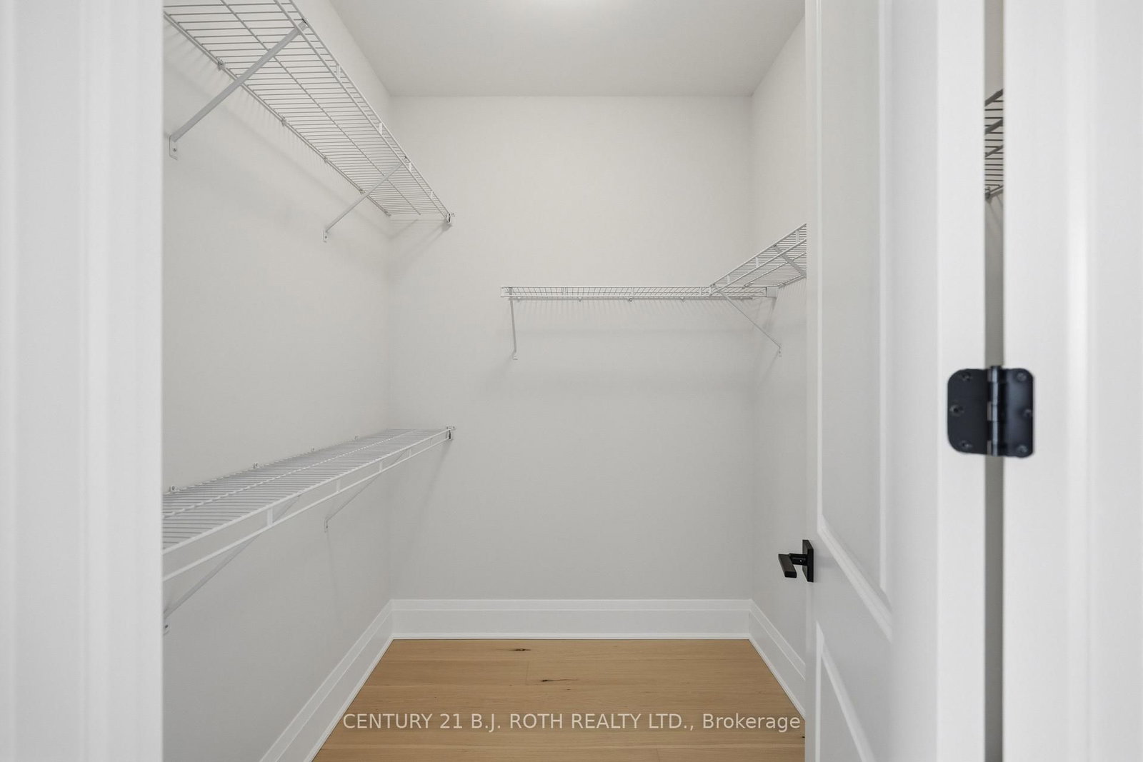 Detached House for sale at 395 Reid Drive, Barrie, Ontario, L9J 0G5 - Rural Barrie Southwest - MLS: S12921000