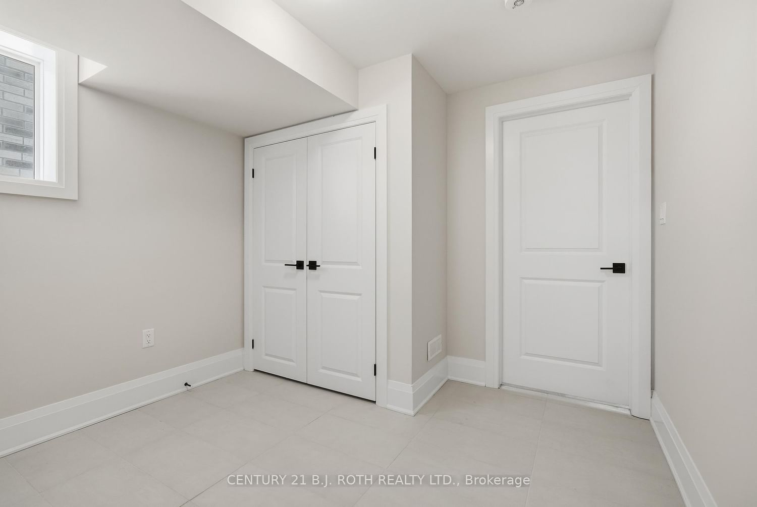 Detached House for sale at 395 Reid Drive, Barrie, Ontario, L9J 0G5 - Rural Barrie Southwest - MLS: S12921000