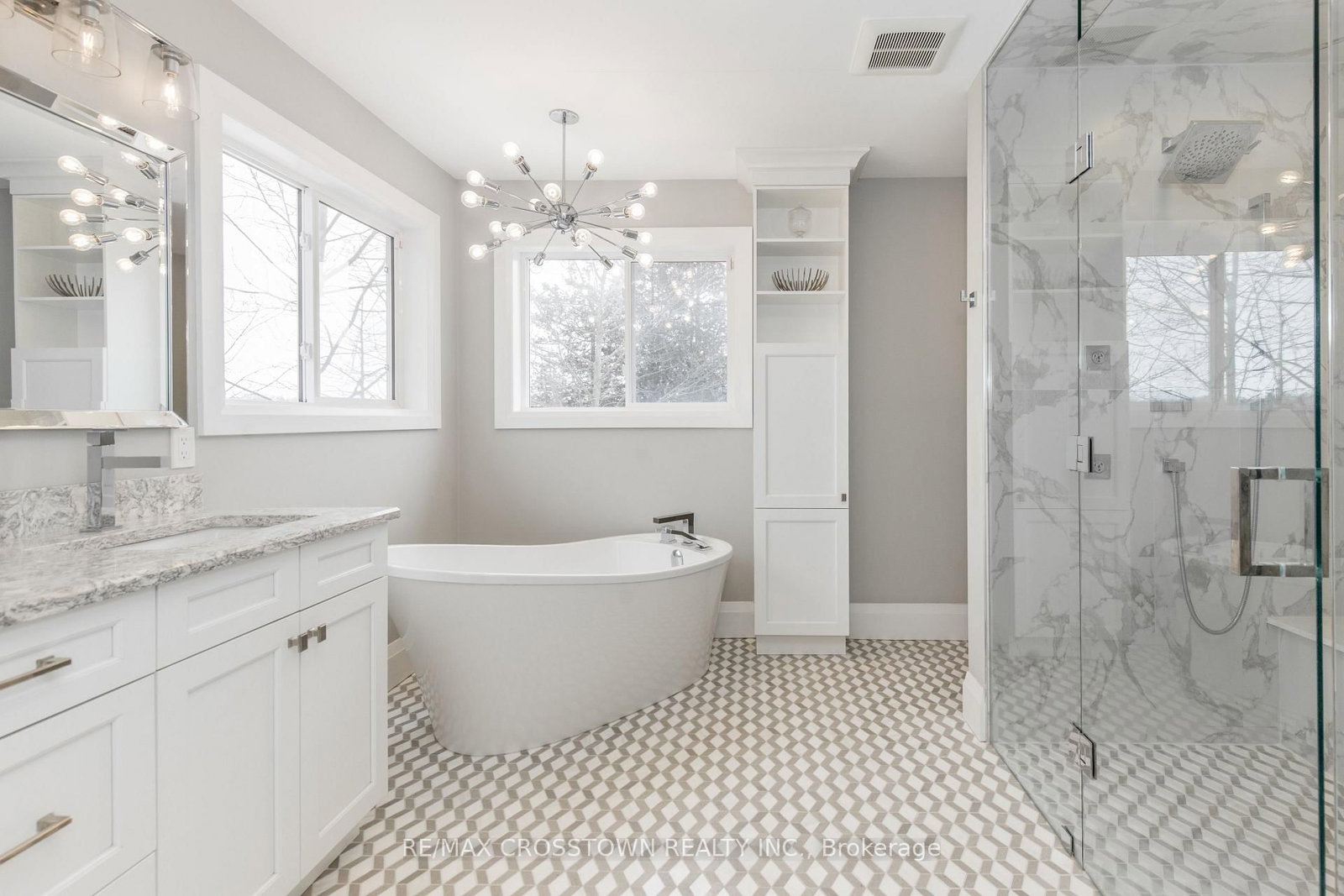 Detached House for sale at 58 Versailles Crescent, Barrie, Ontario, L4M 0B8 - Innis-Shore - MLS: S12921008