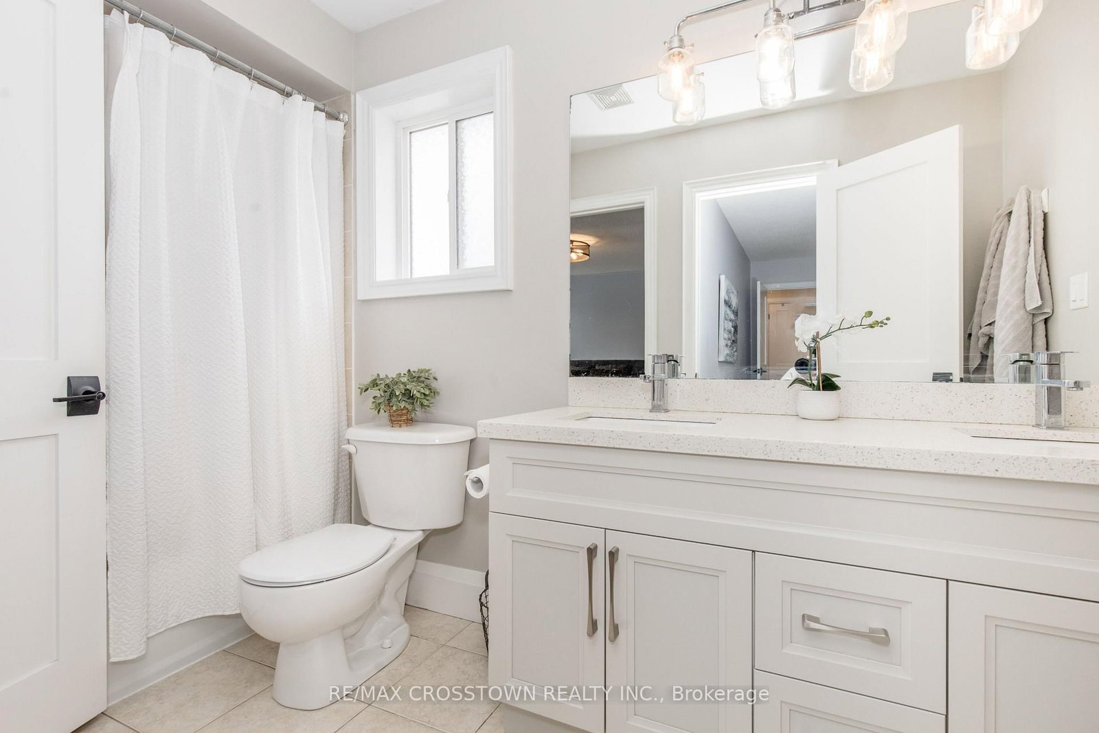 Detached House for sale at 58 Versailles Crescent, Barrie, Ontario, L4M 0B8 - Innis-Shore - MLS: S12921008