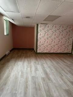 10 Peter Street N - Photo 2