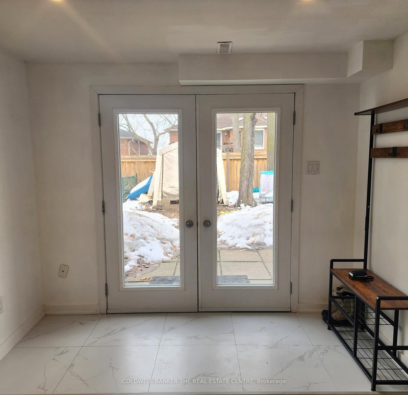 B - 38 Ferguson Dr, Barrie, L4N 7B4 | Image 2