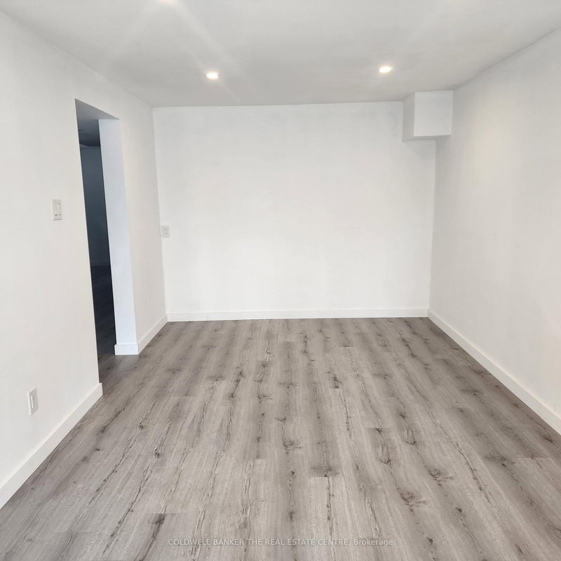 B - 38 Ferguson Dr, Barrie, L4N 7B4 | Image 3