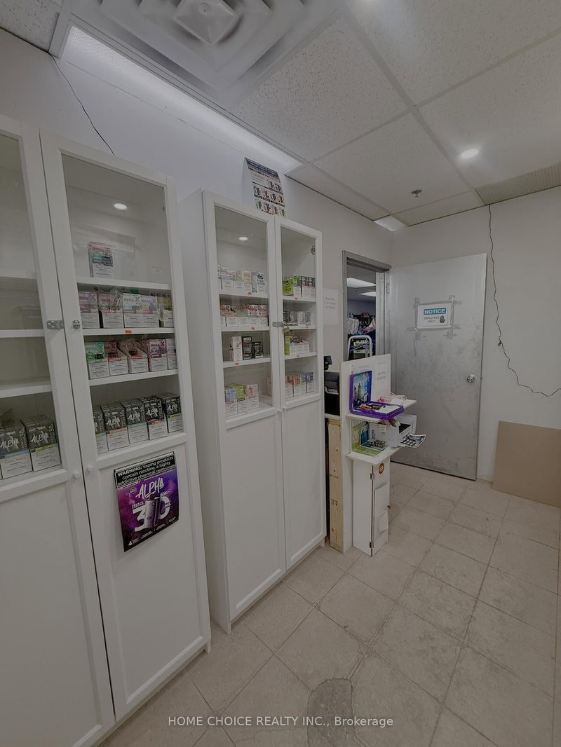 4 - 130 Bell Farm Rd, Barrie, L4M 6J4 | Image 3