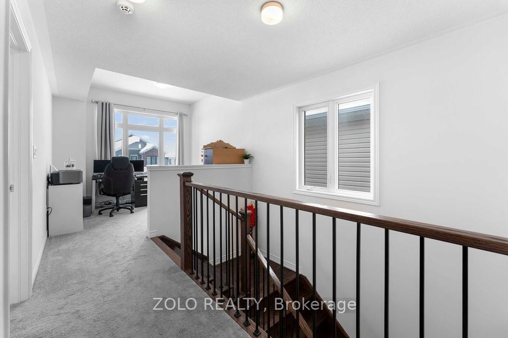 Detached House for sale at 23 Kingsbury Trail, Barrie, Ontario, L9J 0W8 - Rural Barrie Southeast - MLS: S12922412