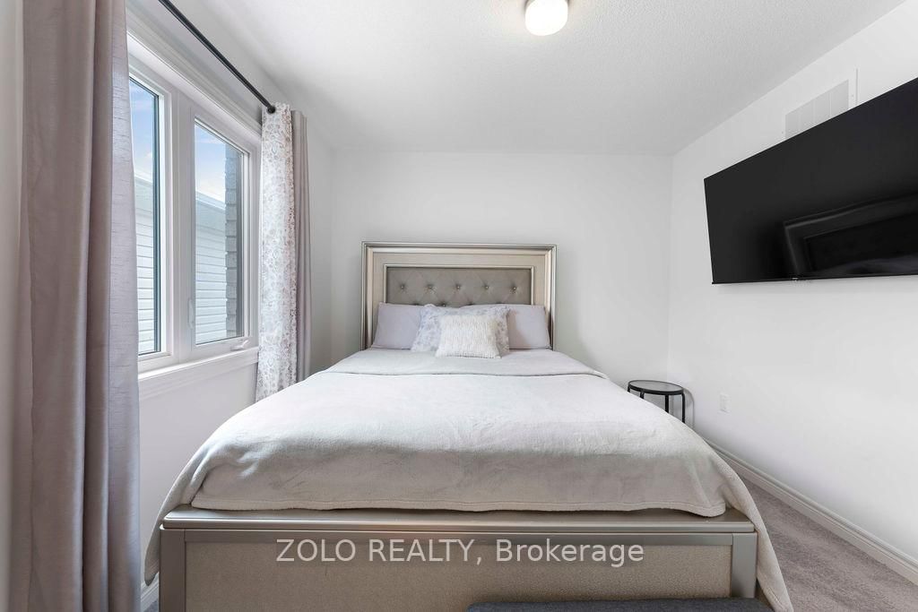 Detached House for sale at 23 Kingsbury Trail, Barrie, Ontario, L9J 0W8 - Rural Barrie Southeast - MLS: S12922412