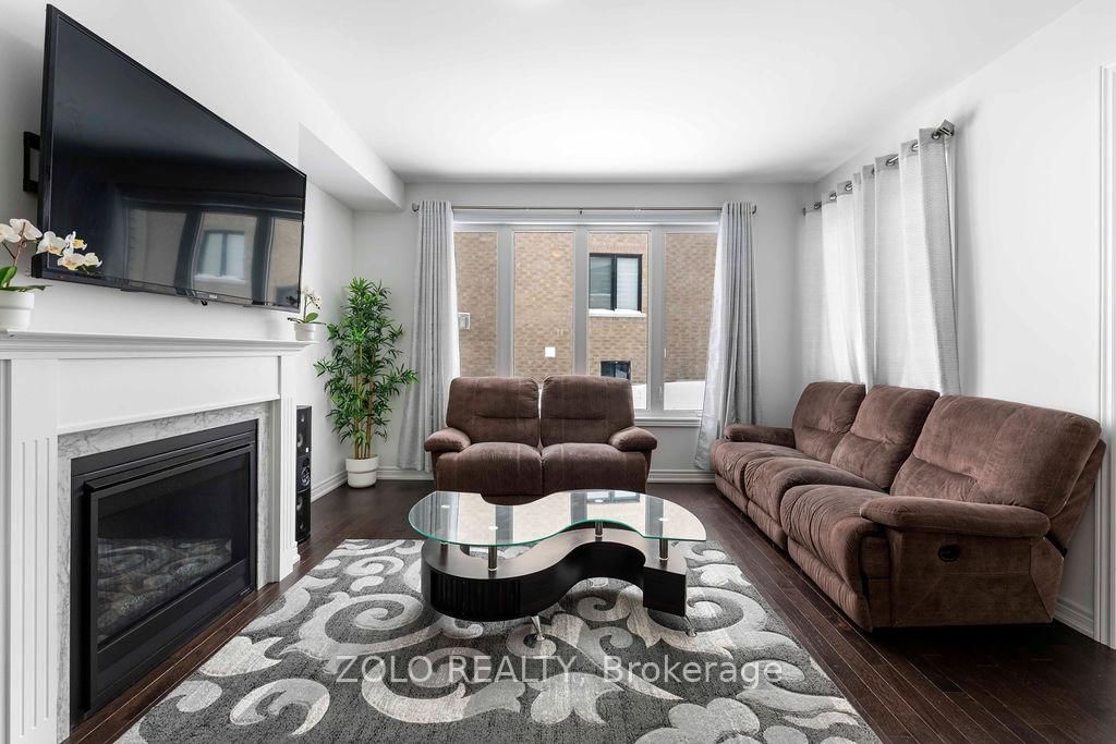 Detached House for sale at 23 Kingsbury Trail, Barrie, Ontario, L9J 0W8 - Rural Barrie Southeast - MLS: S12922412