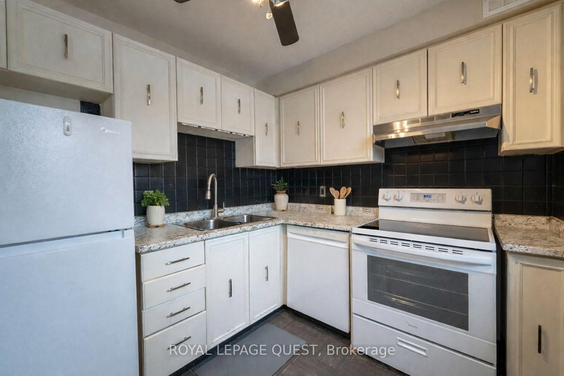 7 - 23 Meadow Lane, Barrie, L4N 7K3 | Image 3