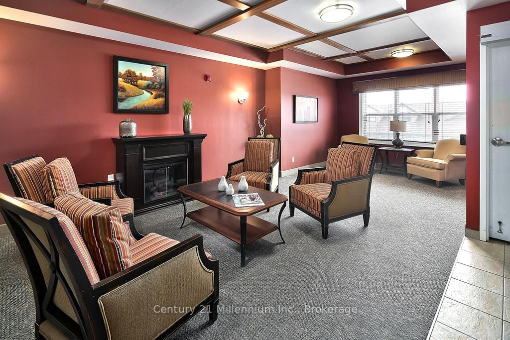 91 Raglan Street, Unit 302 - Photo 31