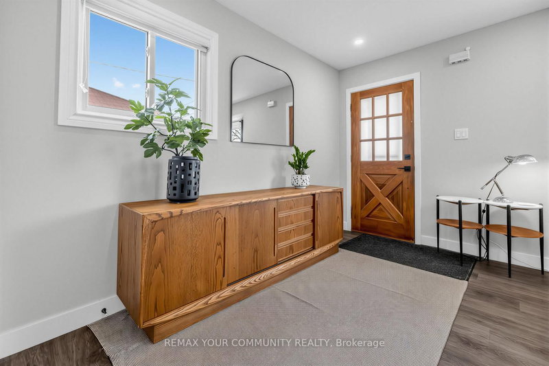 6 Newton St, Barrie, L4M 3N3 | Image 3