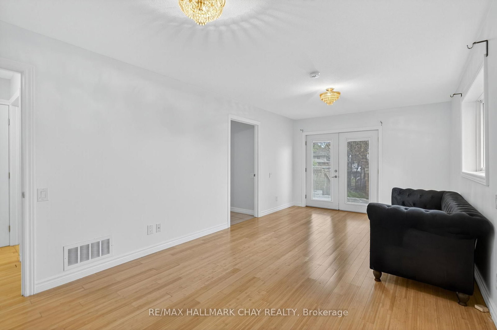 Detached House for sale at 29 Oakley Park Square, Barrie, Ontario, L4M 2K2 - Wellington - MLS: S12924452