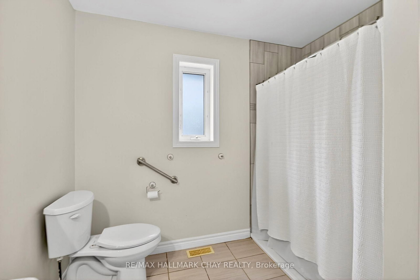 Detached House for sale at 29 Oakley Park Square, Barrie, Ontario, L4M 2K2 - Wellington - MLS: S12924452