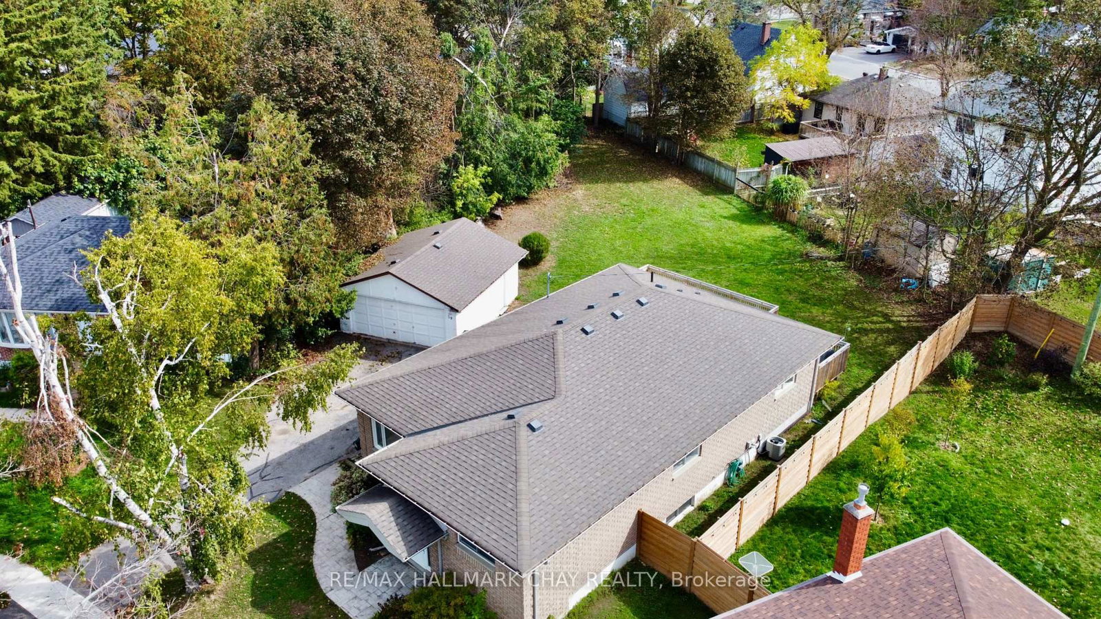 Detached House for sale at 29 Oakley Park Square, Barrie, Ontario, L4M 2K2 - Wellington - MLS: S12924452