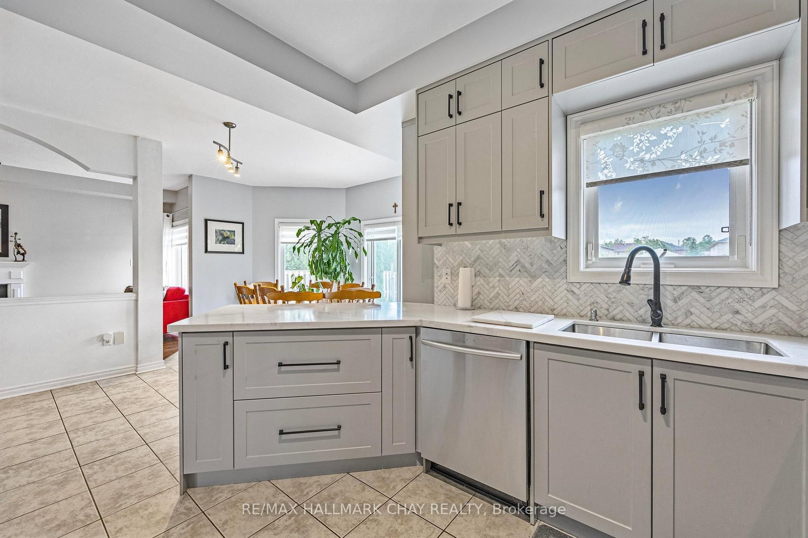 Detached House for sale at 66 Penvill Trail, Barrie, Ontario, L4N 5C5 - Ardagh - MLS: S12924954