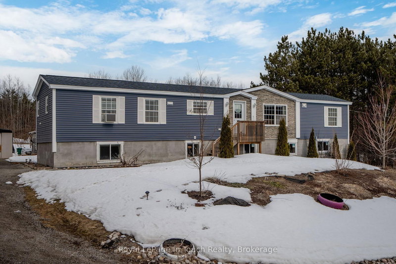 home for sale on 9732 93 Highway