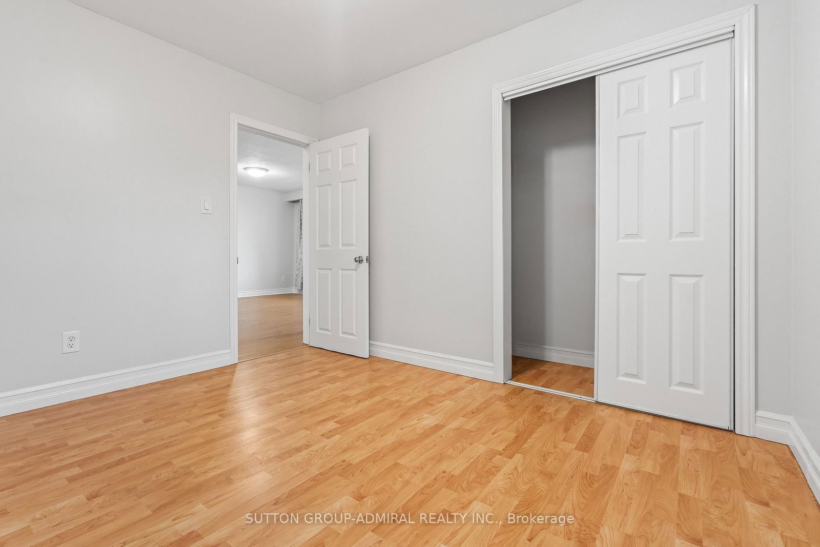 Detached House for sale at 110 Cumberland Street, Barrie, Ontario, L4N 2P7 - Allandale - MLS: S12925742