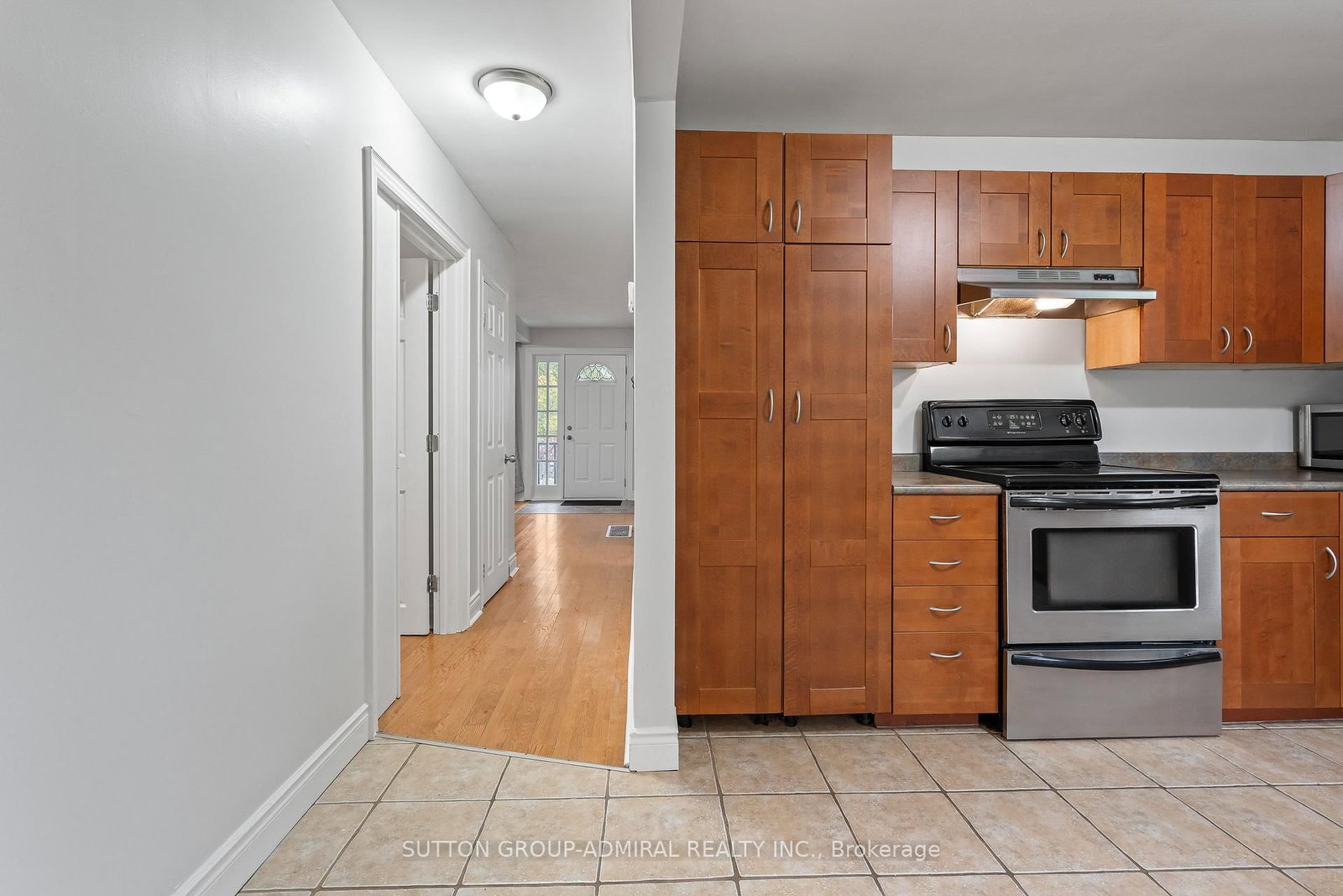 Detached House for sale at 110 Cumberland Street, Barrie, Ontario, L4N 2P7 - Allandale - MLS: S12925742