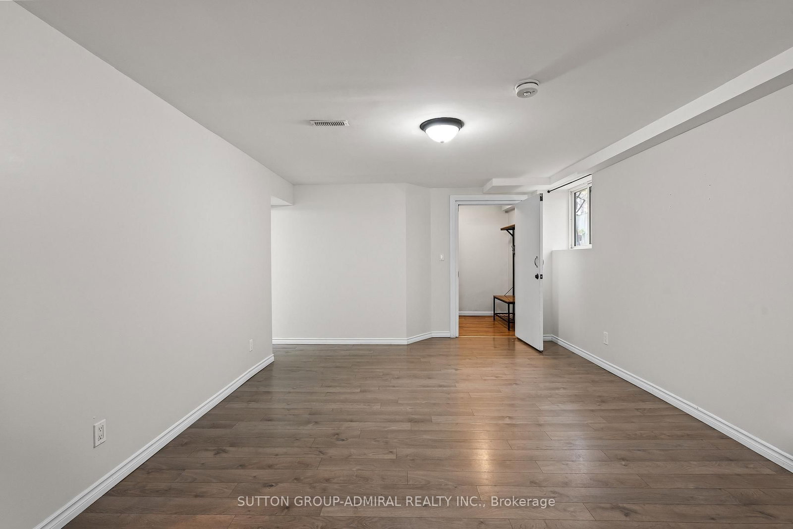 Detached House for sale at 110 Cumberland Street, Barrie, Ontario, L4N 2P7 - Allandale - MLS: S12925742