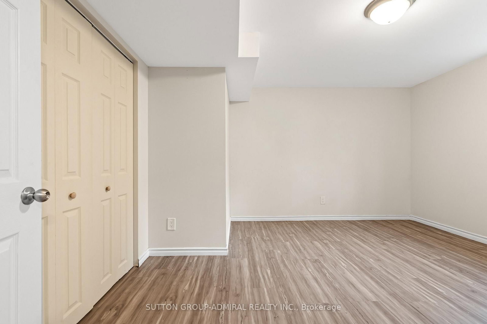 Detached House for sale at 110 Cumberland Street, Barrie, Ontario, L4N 2P7 - Allandale - MLS: S12925742