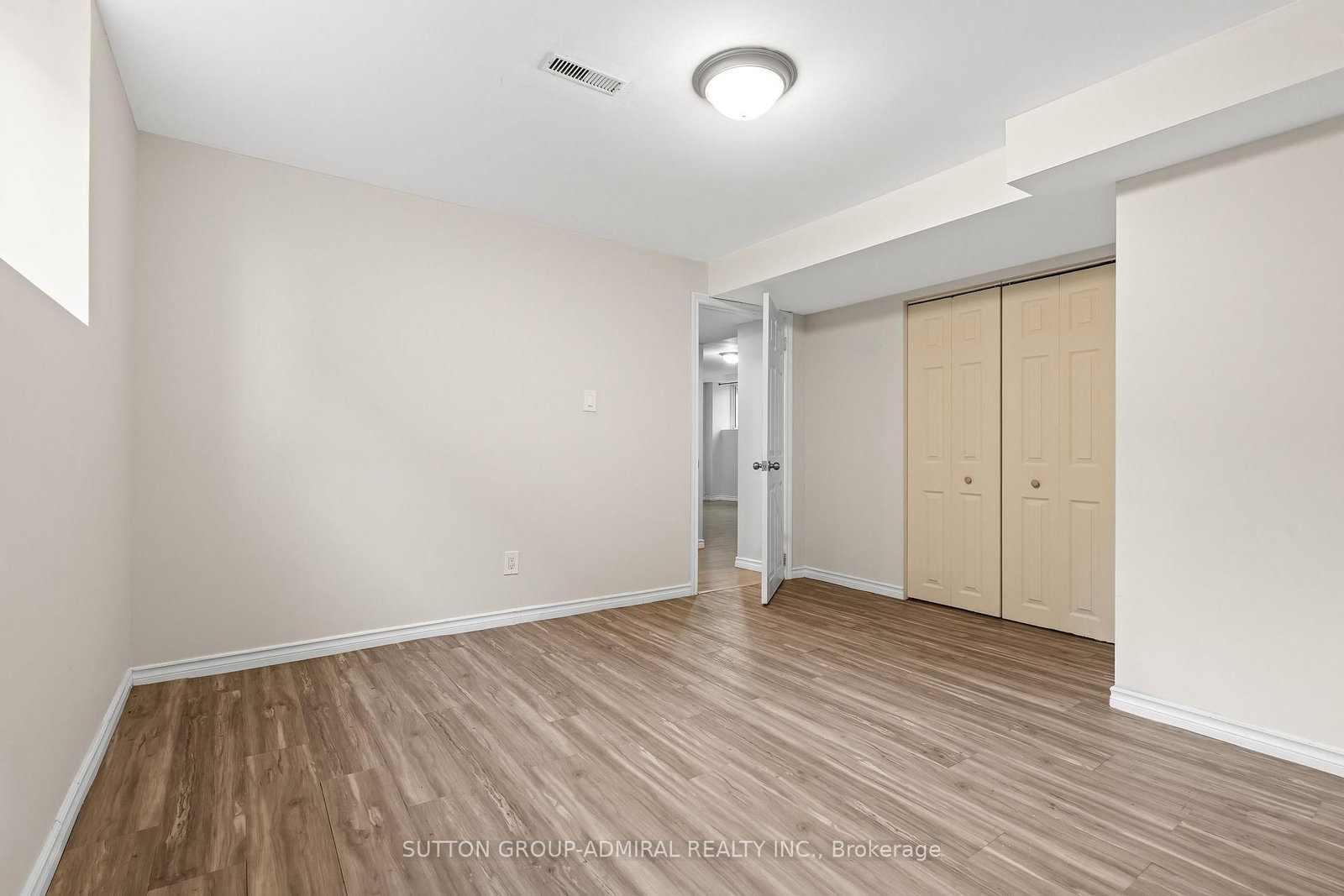 Detached House for sale at 110 Cumberland Street, Barrie, Ontario, L4N 2P7 - Allandale - MLS: S12925742