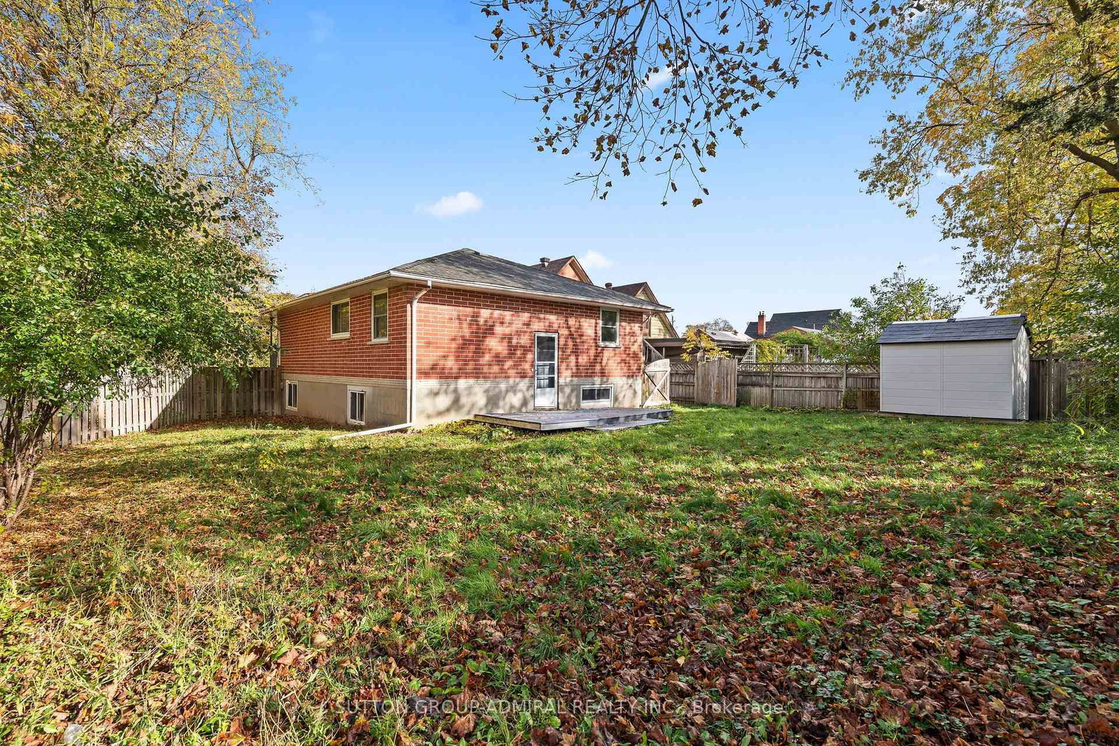 Detached House for sale at 110 Cumberland Street, Barrie, Ontario, L4N 2P7 - Allandale - MLS: S12925742