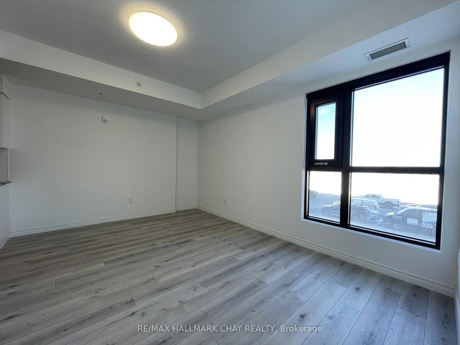 30 Hanmer Street W, Unit 709 - Photo 15