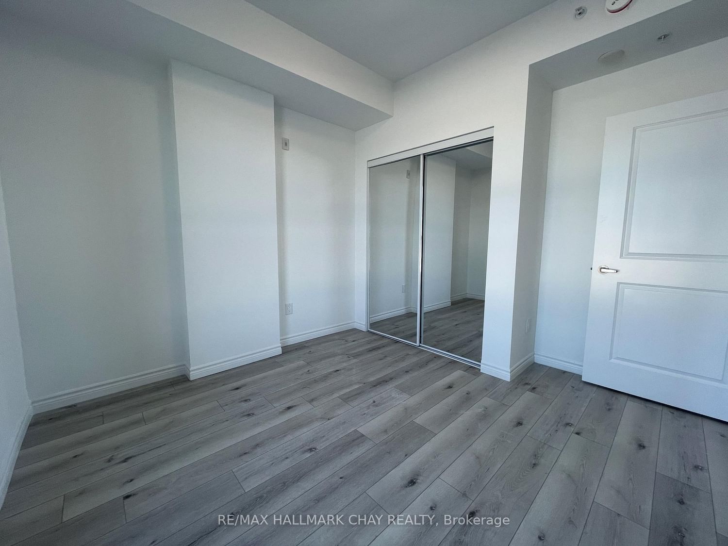 30 Hanmer Street W, Unit 709 - Photo 19