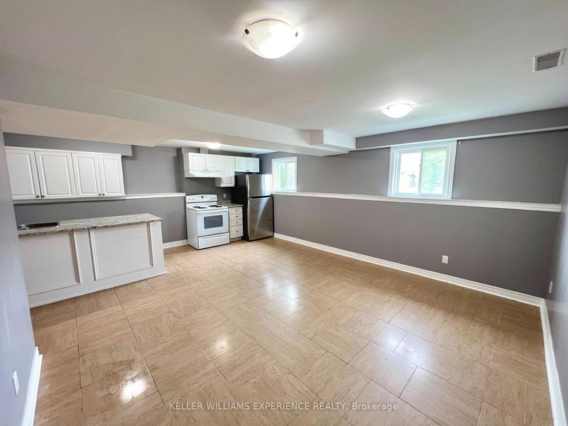 Lower - 16 Herrell Ave, Barrie, L4N 6T5 | Image 3