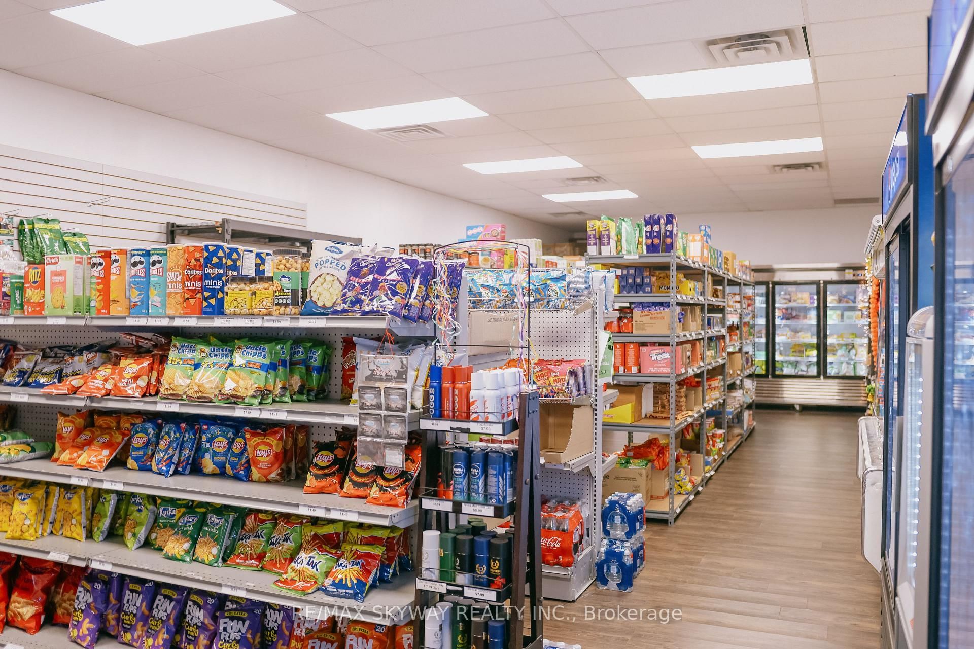 221 Cundles Road E, Unit 4