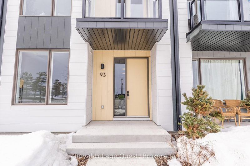 93 Lightfoot Dr, Orillia, L3V 7L8 | Image 3