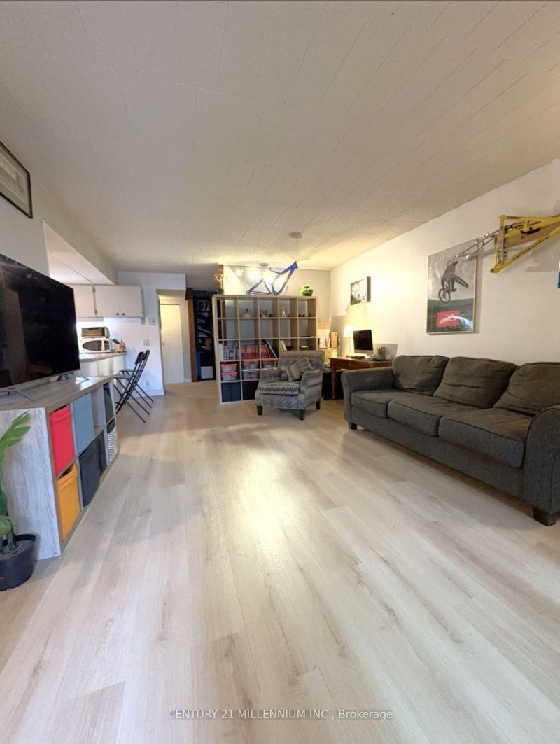 114 - 1102 Horseshoe Valley Rd W, Oro-Medonte, L4M 4Y8 | Image 3