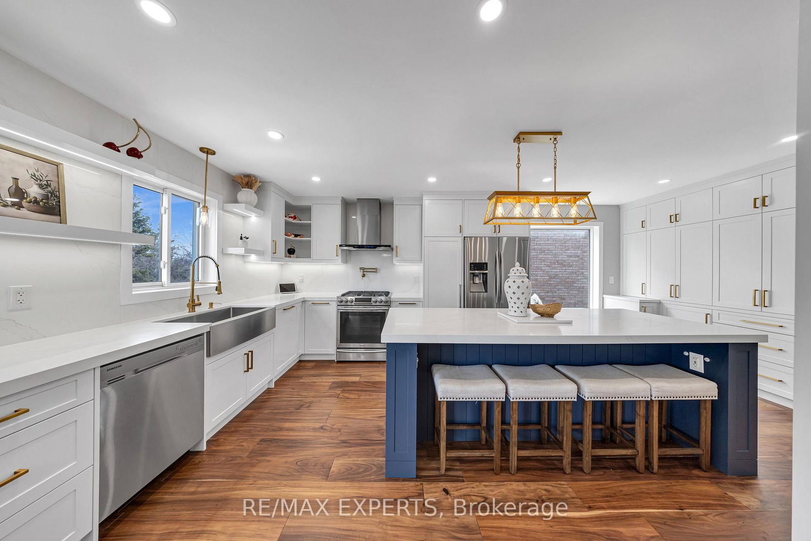 Detached House sold at 28 Bishop Drive, Barrie, Ontario, L4N 6Y5 - Ardagh - MLS: S12930374