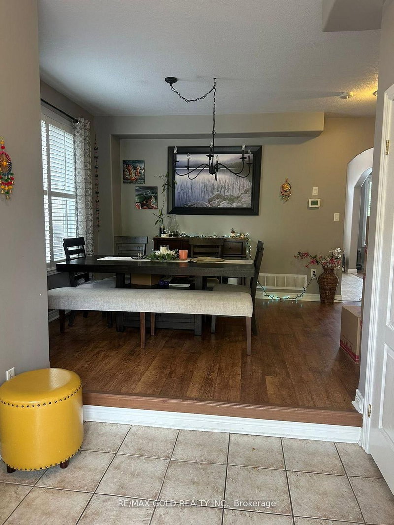 28 Sovereign's Gate, Barrie, L4N 0K7 | Image 3