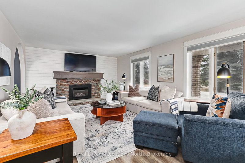 15 Blackburn Ave, Clearview, L0M 1P0 | Image 3