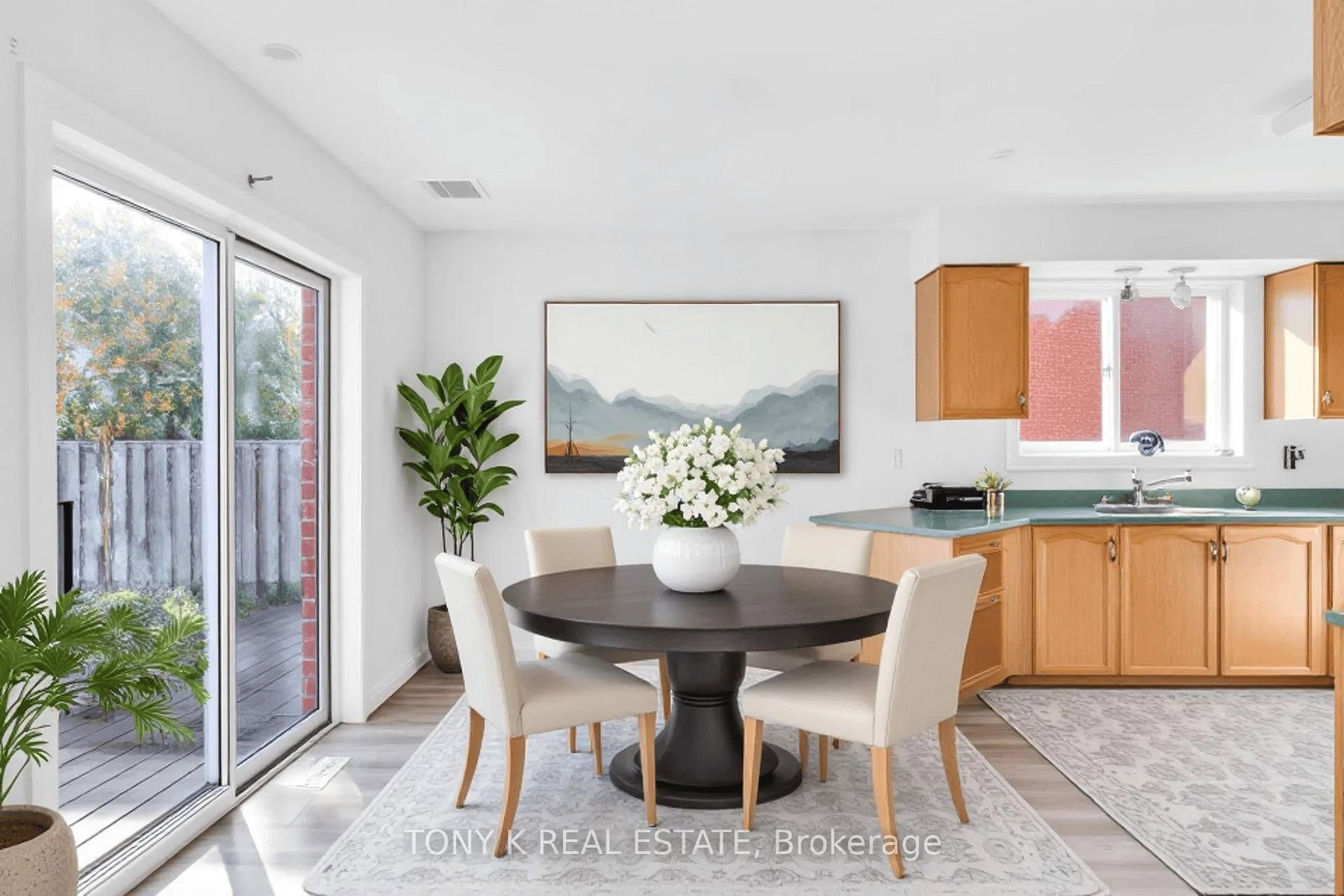 Detached House for sale at 108 Kingsridge Road, Barrie, Ontario, L4N 8K5 - Bayshore - MLS: S12930800