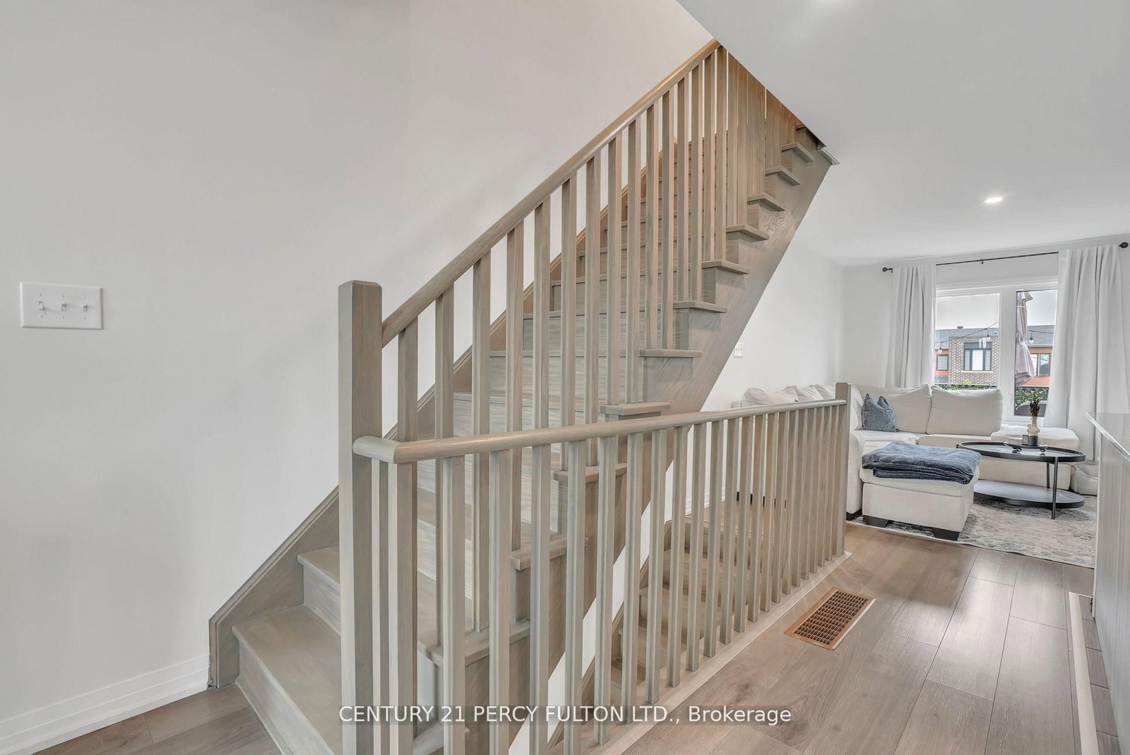 Townhouse for sale at 89 Fairlane Avenue, Barrie, Ontario, L9L 0M9 - Painswick South - MLS: S12931320