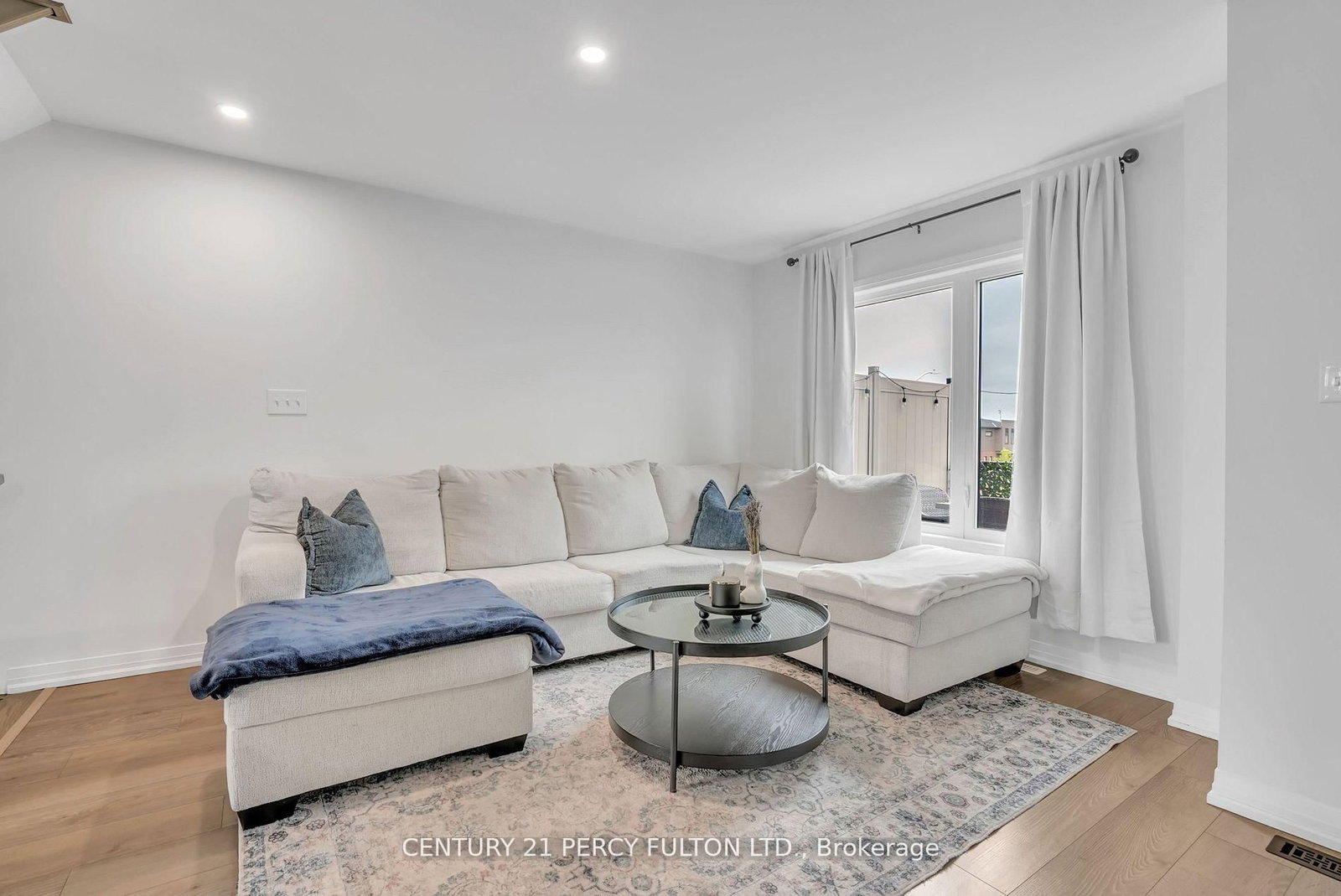 Townhouse for sale at 89 Fairlane Avenue, Barrie, Ontario, L9L 0M9 - Painswick South - MLS: S12931320