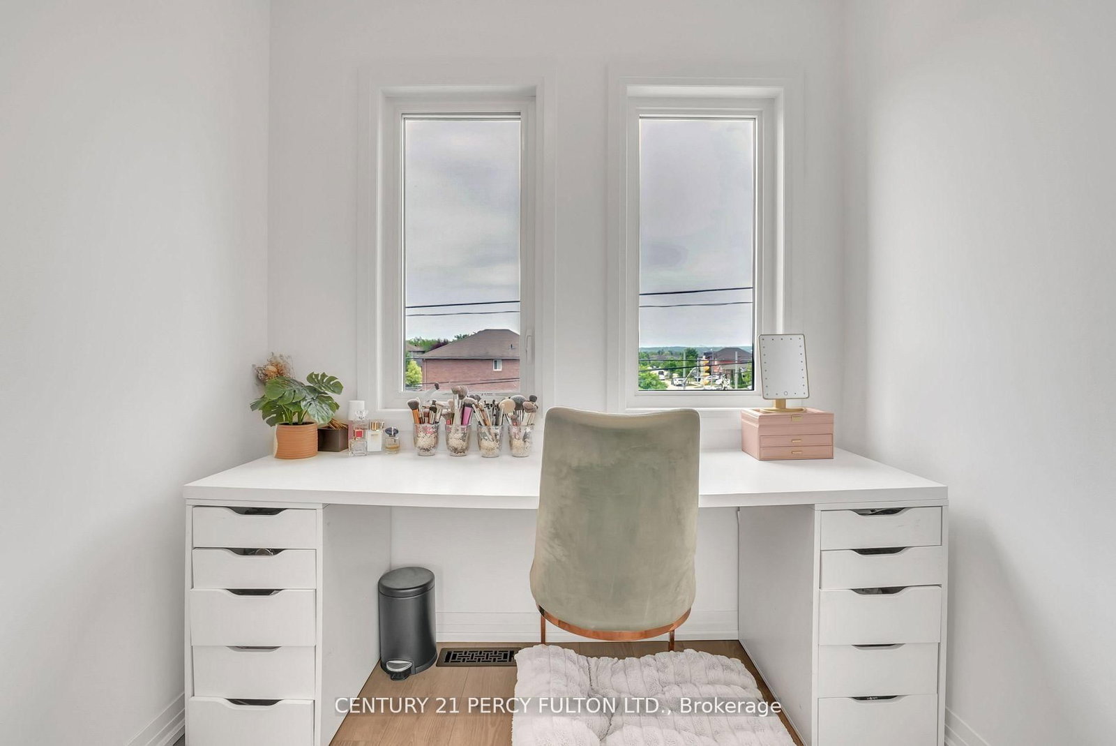 Townhouse for sale at 89 Fairlane Avenue, Barrie, Ontario, L9L 0M9 - Painswick South - MLS: S12931320