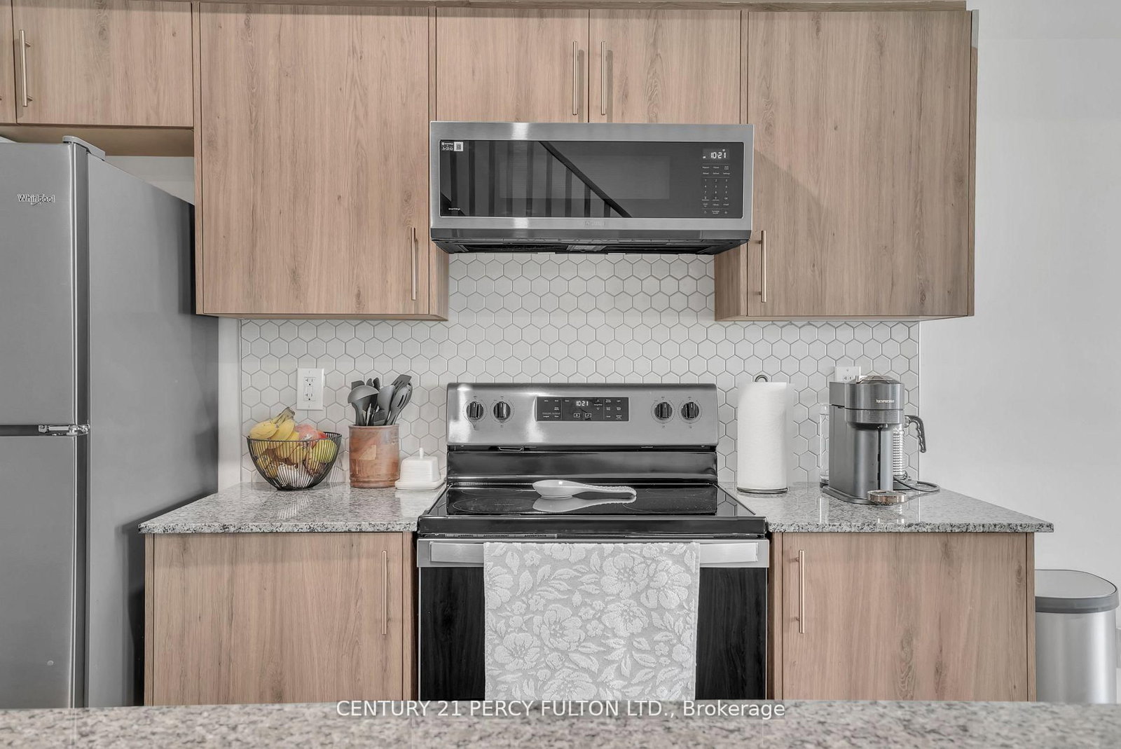 Townhouse for sale at 89 Fairlane Avenue, Barrie, Ontario, L9L 0M9 - Painswick South - MLS: S12931320