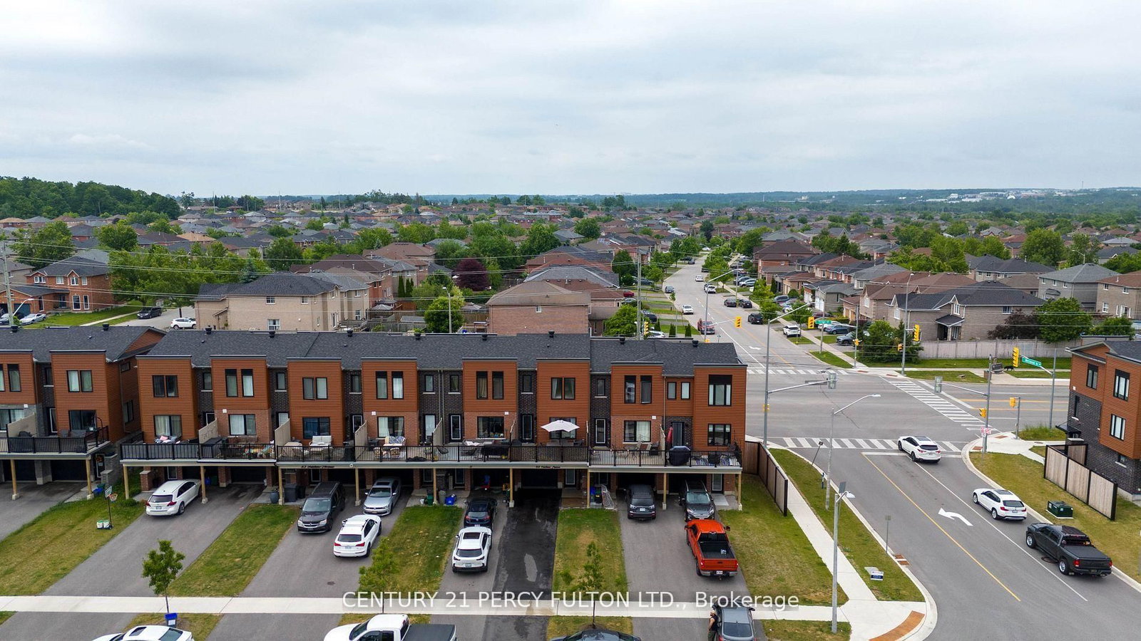 Townhouse for sale at 89 Fairlane Avenue, Barrie, Ontario, L9L 0M9 - Painswick South - MLS: S12931320