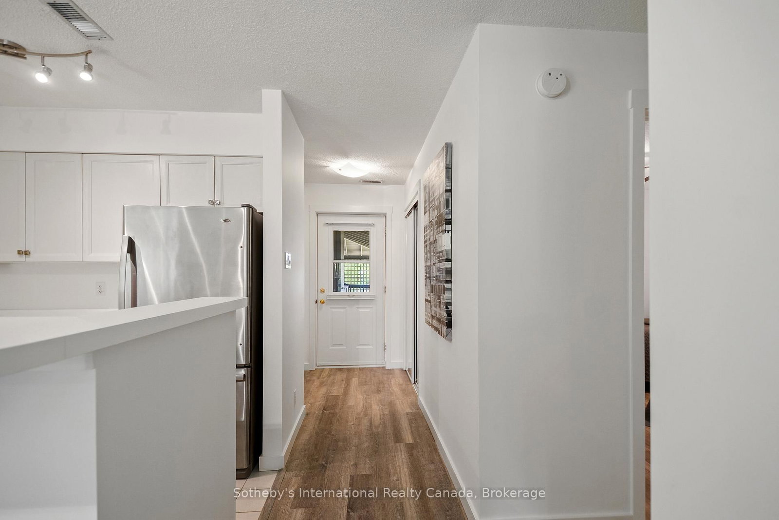 331 MARINERS Way • Collingwood, ON photo 17