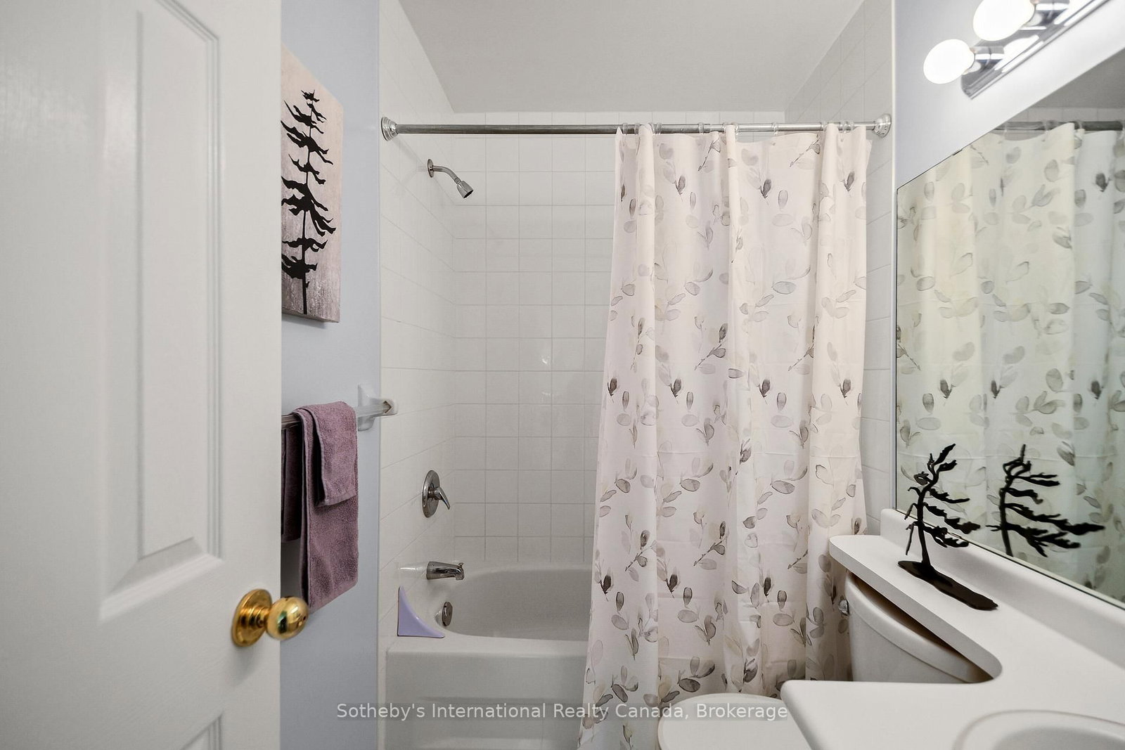 331 MARINERS Way • Collingwood, ON photo 21