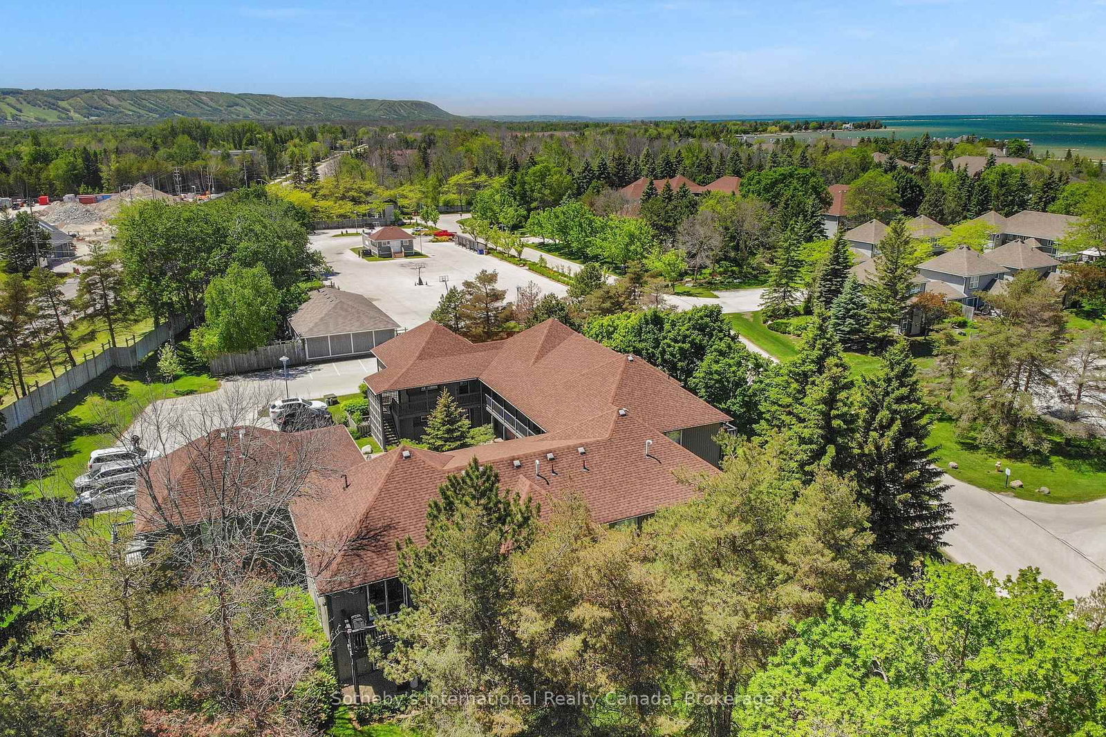 331 MARINERS Way • Collingwood, ON photo 42
