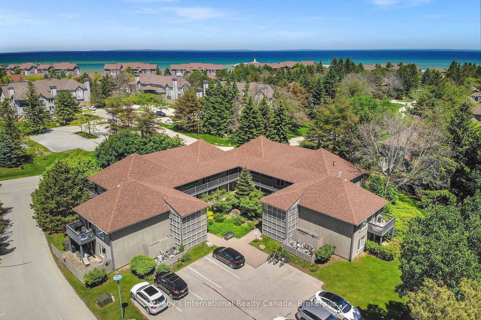 331 MARINERS Way • Collingwood, ON photo 5