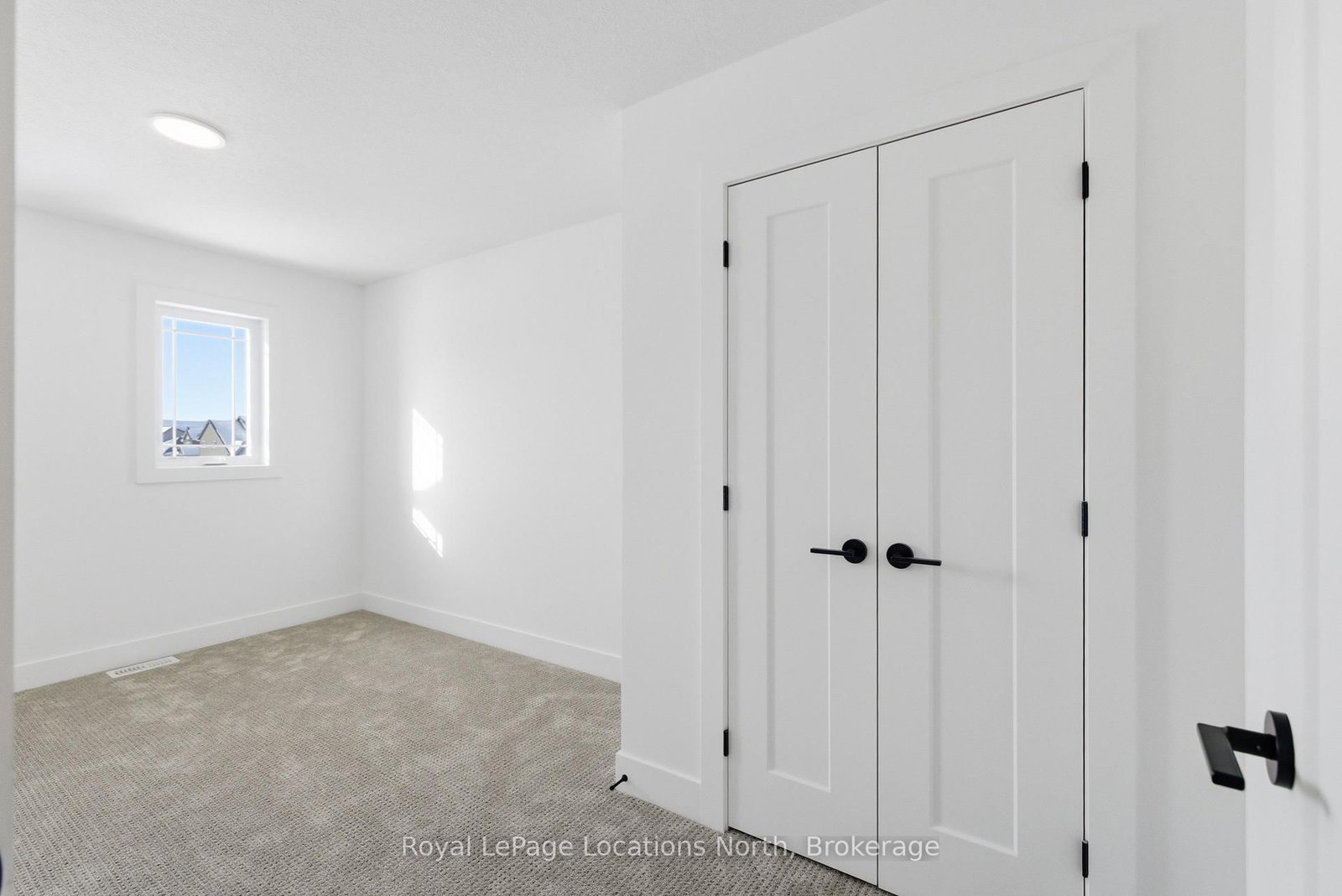 Townhouse for sale at 5 Swain Crescent, Collingwood, Ontario, L9Y 2L3 - Collingwood - MLS: S12932264